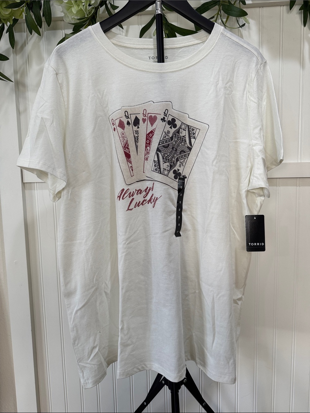 #90 TORRID White S/S Graphic Tee, Be that ALWAYS LUCKY QUEEN! Size 0/L/12 NWT